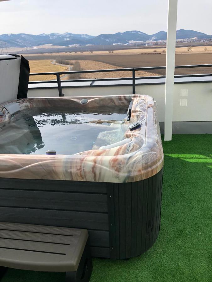 Tatra Billetee Apartman S Luxusnym Vyhladom Na Vysoketatry A Sukromnym Wellness Попрад Екстер'єр фото