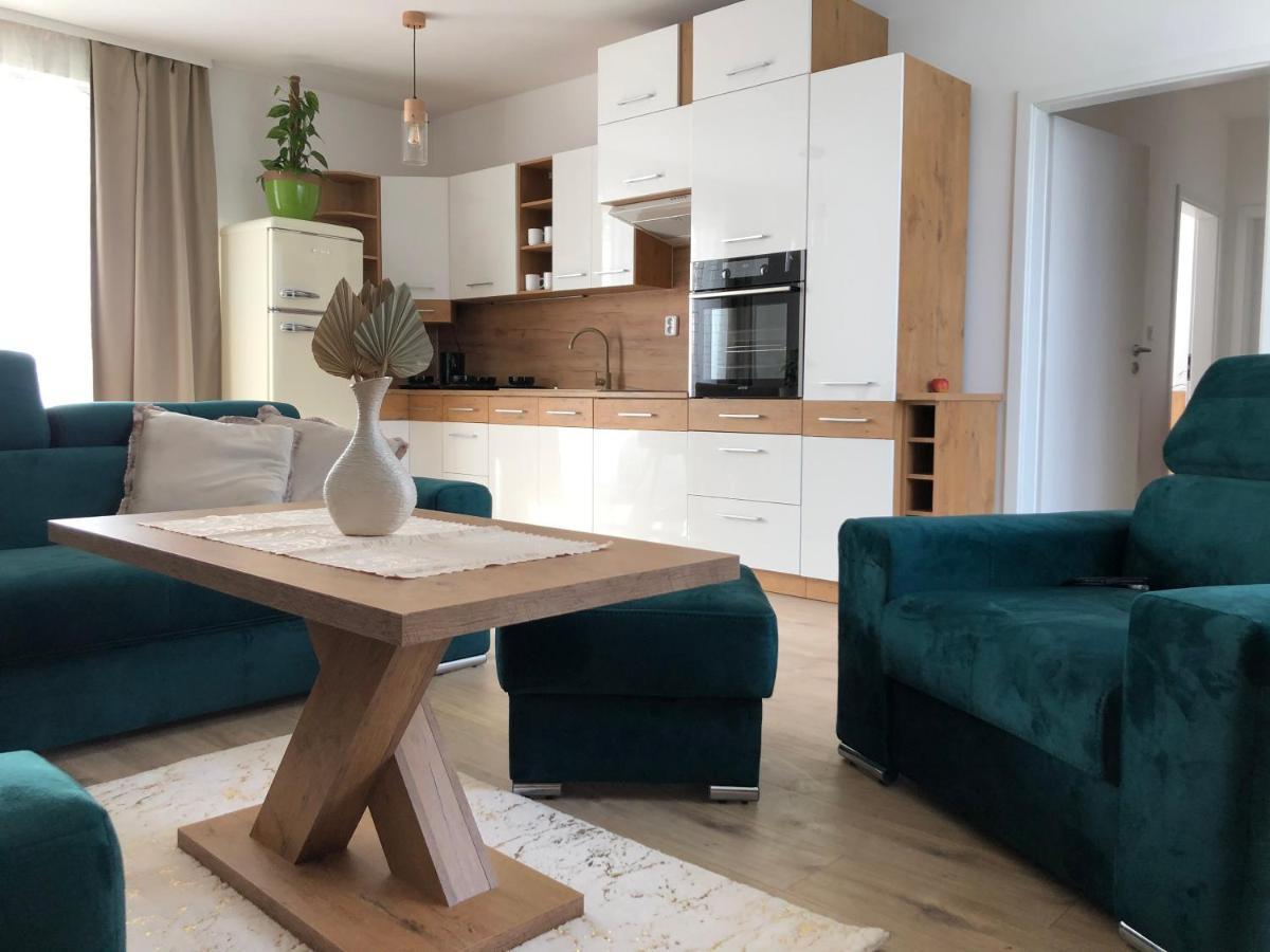 Tatra Billetee Apartman S Luxusnym Vyhladom Na Vysoketatry A Sukromnym Wellness Попрад Екстер'єр фото
