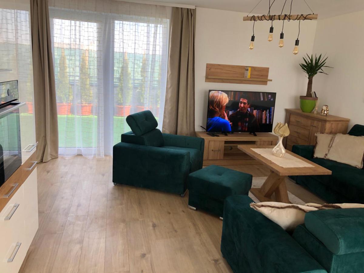 Tatra Billetee Apartman S Luxusnym Vyhladom Na Vysoketatry A Sukromnym Wellness Попрад Екстер'єр фото